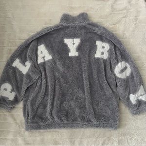 Lavender playboy Sherpa zip up 
#playboy #sherpa #oversized